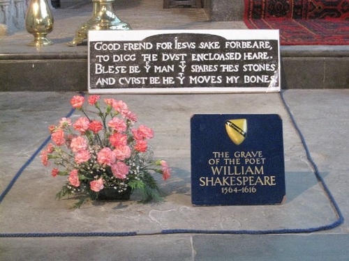 莎士比亞的墓碑碑文，令人讀了掉下巴。